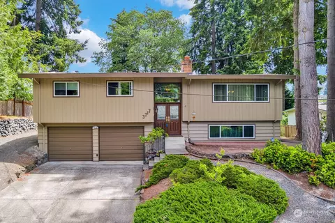3717 70th Ave W, University Place, WA 98466
