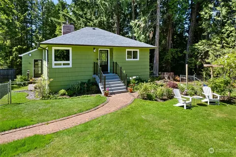 6131 Woodard Bay Rd NE, Olympia, WA 98506