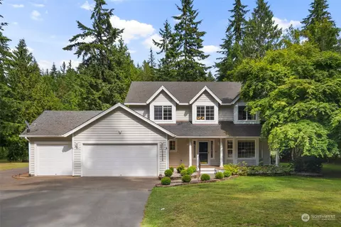 25956 Rolling Hills Pl NE, Poulsbo, WA 98370