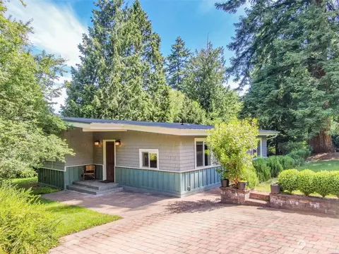 11706 99th Ave SW, Vashon, WA 98070