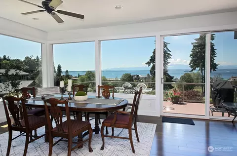 5965 Mutiny View Pl, Freeland, WA 98249