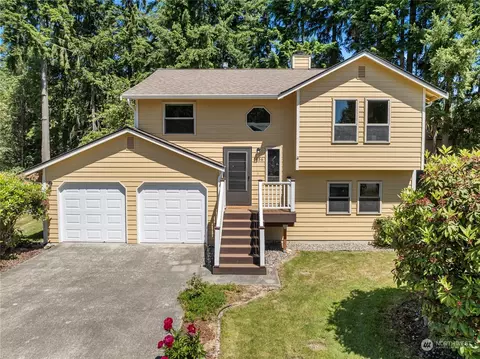 1456 NW Lakehill Cir, Silverdale, WA 98383