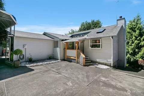 860 SE Baby Doll Rd, Port Orchard, WA 98366