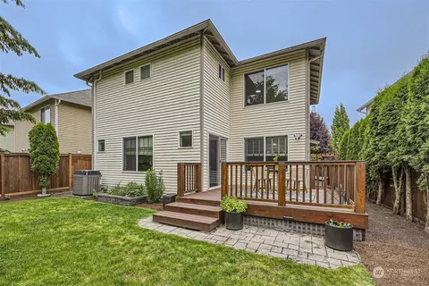 Exterior - 15520 36th Dr SE, Bothell, WA 98012 photo 7 of 7