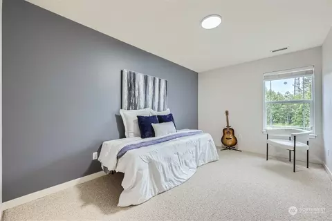Bedroom - 15520 36th Dr SE, Bothell, WA 98012 photo 5 of 5