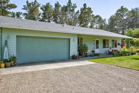1208 204th Ln, Ocean Park, WA 98640