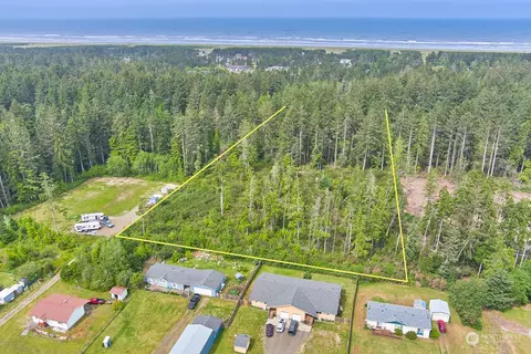 2105 220th St, Ocean Park, WA 98640
