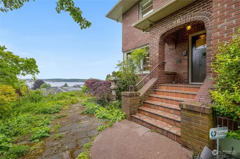 601 W Comstock, Seattle, WA 98119