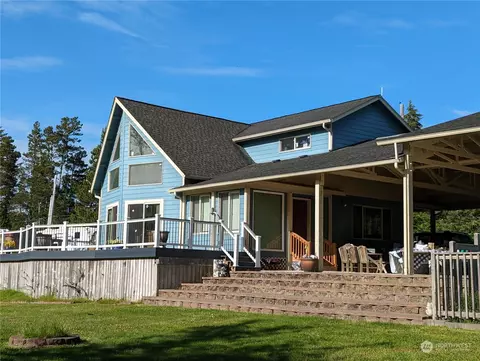 33511 V Pl, Oysterville, WA 98641