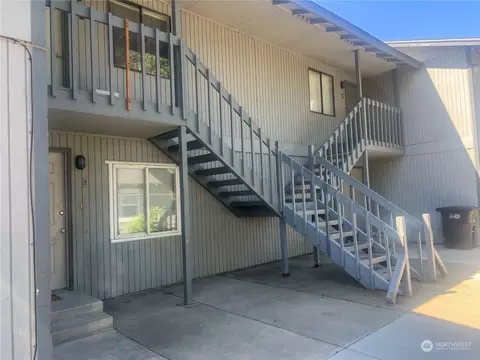 621 N 5th Ave, Yakima, WA 98902