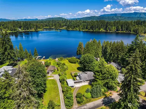 10639 E Lake Joy Dr NE, Carnation, WA 98014