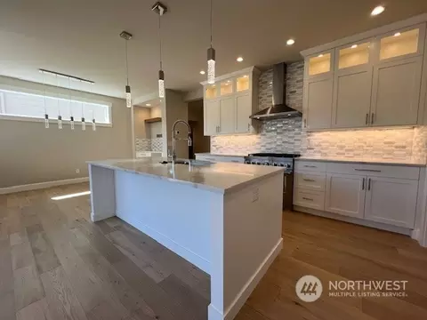 9407 NE 202nd St, Bothell, WA 98011 photo 2