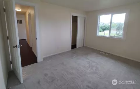 Bedroom - 70 Mountain View Dr, Sequim, WA 98382 photo 3 of 4