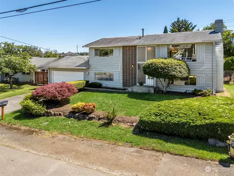 2120 Shattuck Ave S, Renton, WA 98055