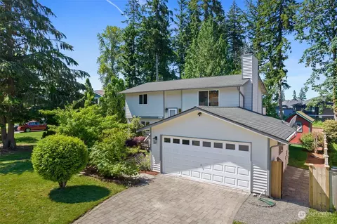 1711 Pierce Ave SE, Renton, WA 98058