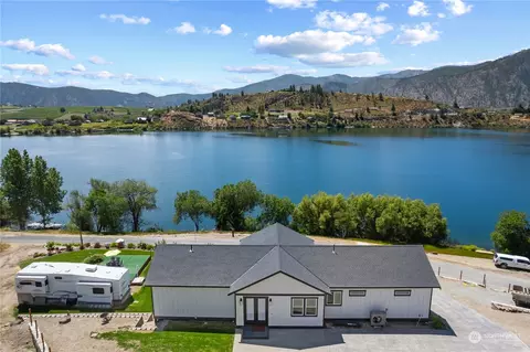940 E Wapato Lk Rd, Manson, WA 98831