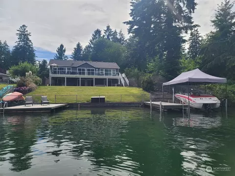 1803 Channel Rd E, Lake Tapps, WA 98391