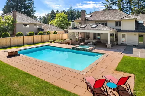 Exterior - 15521 29th Ave SE, Mill Creek, WA 98012 photo 5 of 10