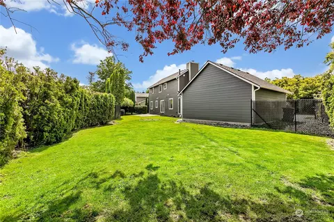 Exterior - 403 Petschauer Pl, Enumclaw, WA 98022 photo 5 of 9