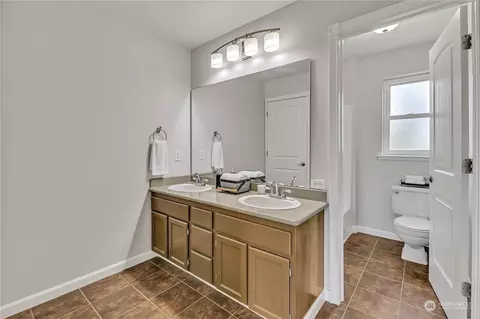 Bath - 403 Petschauer Pl, Enumclaw, WA 98022 photo 1 of 1