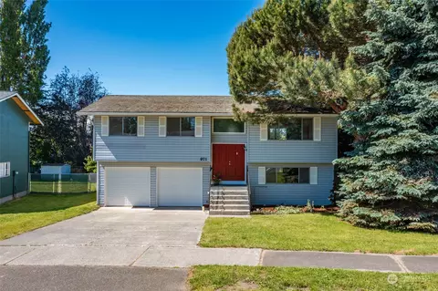 971 NW Illahee Dr, Oak Harbor, WA 98277