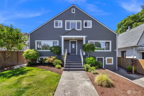 4327 4th Ave NE, Seattle, WA 98105