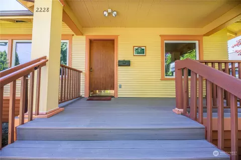 Exterior - 2228 Baker Ave, Everett, WA 98201 photo 4 of 18