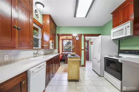 Kitchen - 2228 Baker Ave, Everett, WA 98201 photo 1 of 3