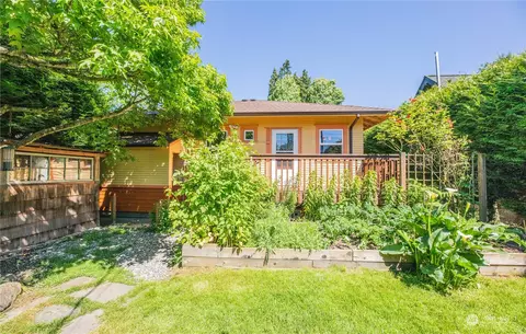Exterior - 2228 Baker Ave, Everett, WA 98201 photo 13 of 18
