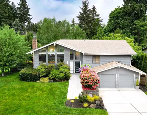 7061 81st Ave SE, Mercer Island, WA 98040