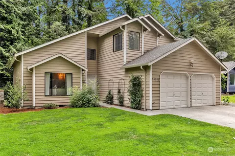 26055 222nd Ct SE, Maple Valley, WA 98038