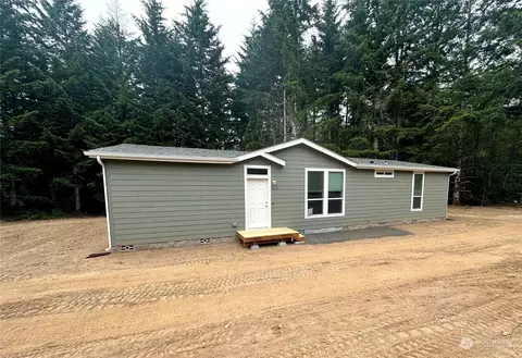 3110 E Rasor Rd W, Belfair, WA 98528