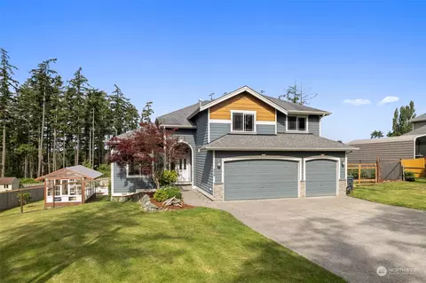939 Deer Park Ln, Oak Harbor, WA 98277