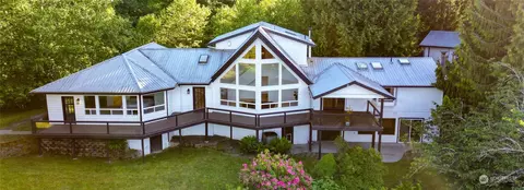 9665 NE Dronawood Dr, Kingston, WA 98346
