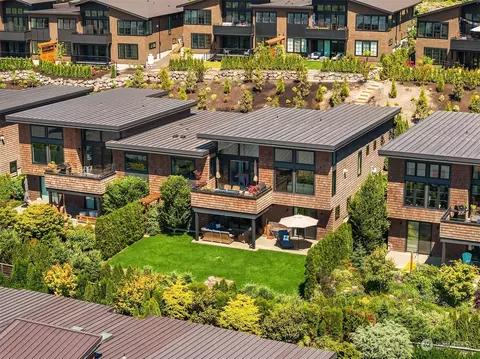 4835 NE Dotson Loop, Bainbridge Island, WA 98110