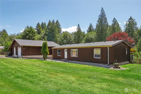 140 Ida Ln, Castle Rock, WA 98611