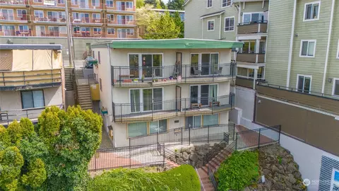 3238 15th Ave W, Seattle, WA 98119