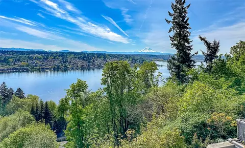 7714 89th Pl SE, Mercer Island, WA 98040