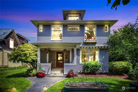 2111 Rucker Ave, Everett, WA 98201