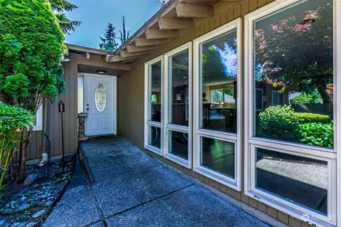 19325 Undisclosed Ave W, Lynnwood, WA 98036
