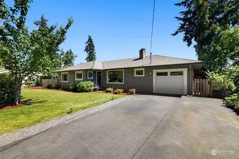 1032 E Walnut St, Kent, WA 98030