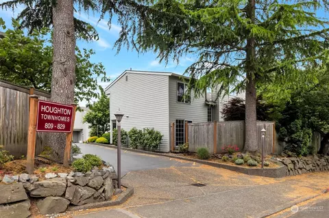 811 9th Ave S, Kirkland, WA 98033
