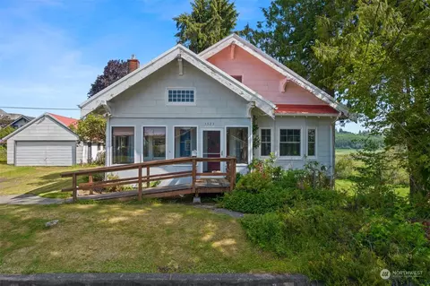 1323 Duryea St, Raymond, WA 98577