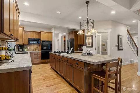 Kitchen - 20315 96th Ave NE, Bothell, WA 98011 photo 1 of 2