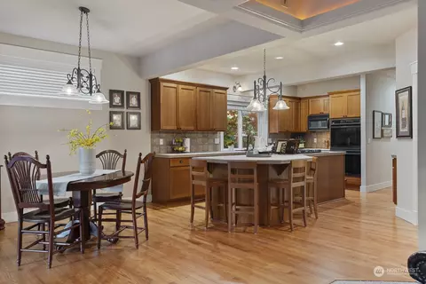 Kitchen - 20315 96th Ave NE, Bothell, WA 98011 photo 2 of 2