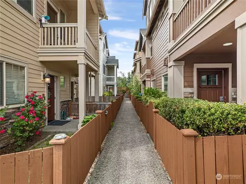 14518 15th Park W #A, Lynnwood, WA 98087