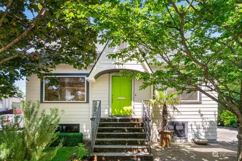 3026 NW 64th St, Seattle, WA 98107