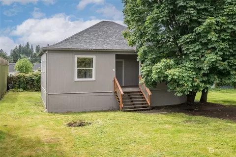 417 NW 1st Ave, Kelso, WA 98626