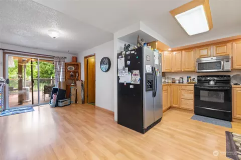 Kitchen - 15109 Spanaway Loop Rd S, Spanaway, WA 98387 photo 5 of 5