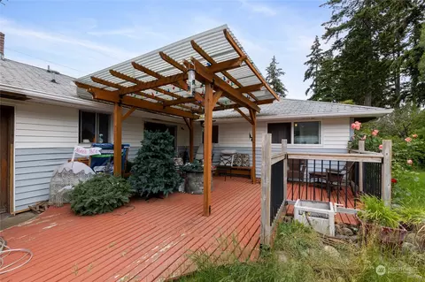Exterior - 15109 Spanaway Loop Rd S, Spanaway, WA 98387 photo 4 of 14